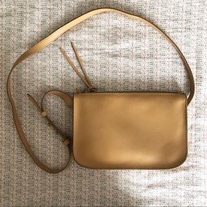 NWOT Madewell Simple Leather Crossbody.